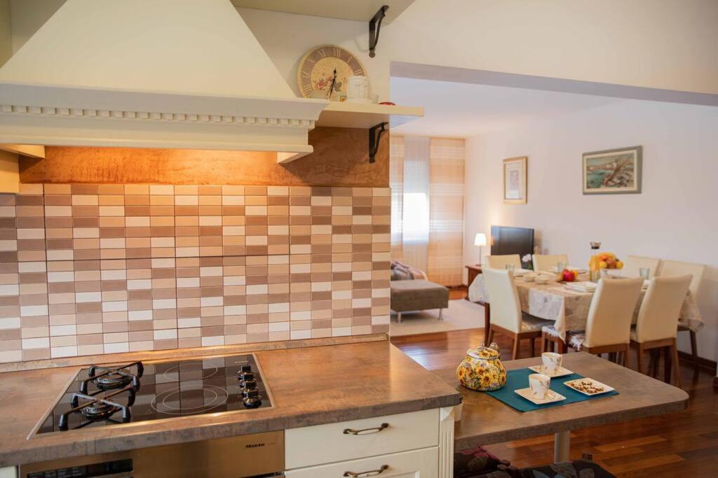 Sunny Day -Arena Zagreb , 2 Bathrooms, 102M², 외부 사진