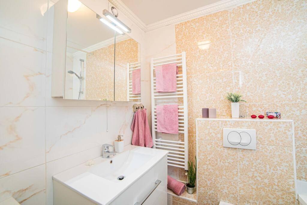 Sunny Day -Arena Zagreb , 2 Bathrooms, 102M², 외부 사진