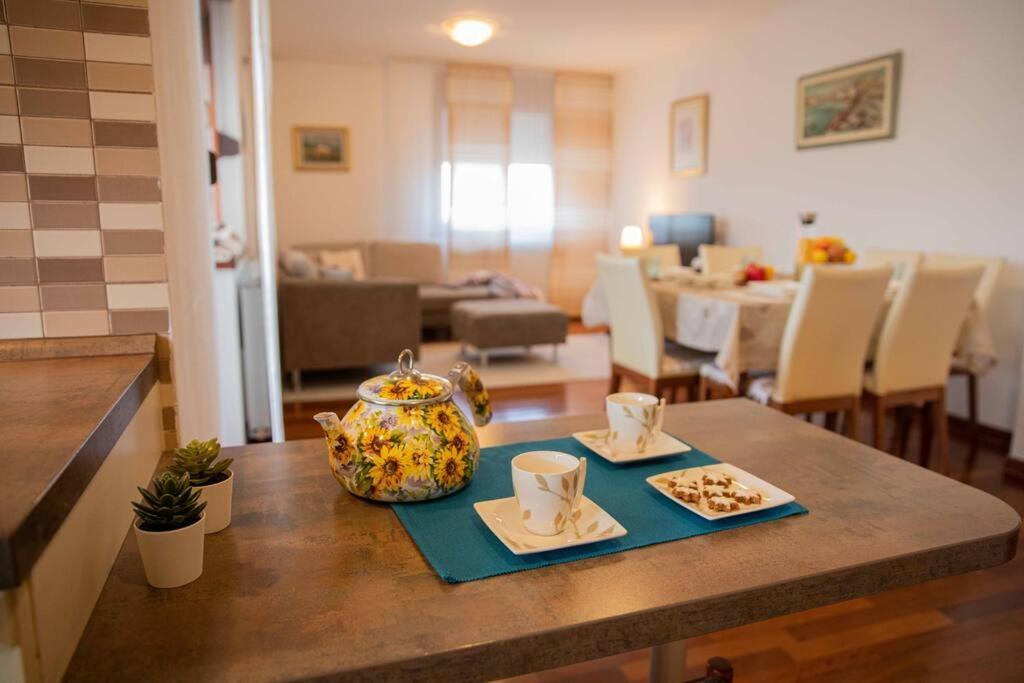 Sunny Day -Arena Zagreb , 2 Bathrooms, 102M², 외부 사진